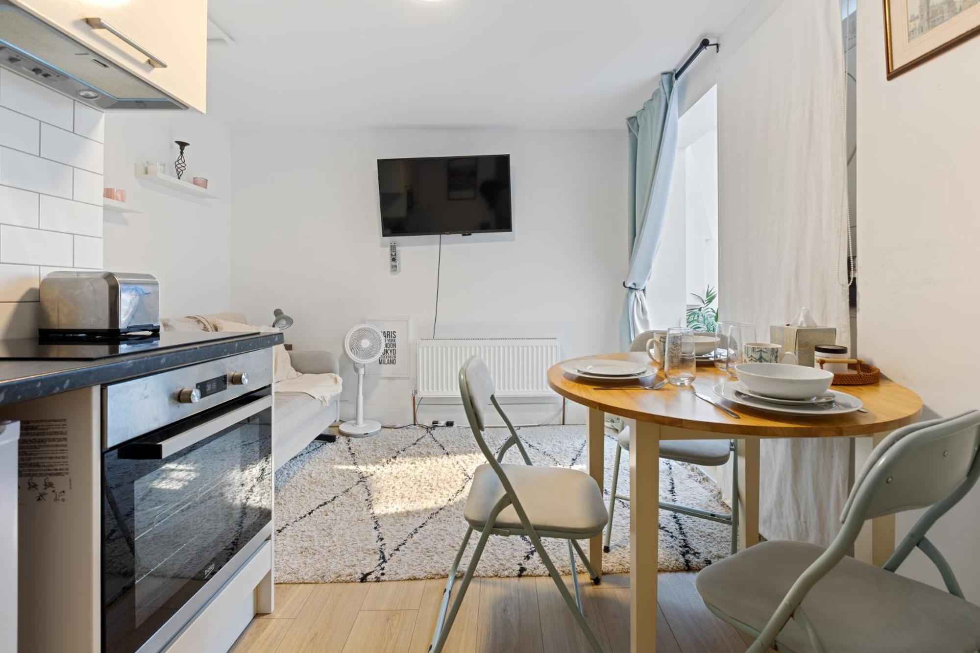 Modern Flat & Balcony In Historic West Kensington Daire Londra Dış mekan fotoğraf